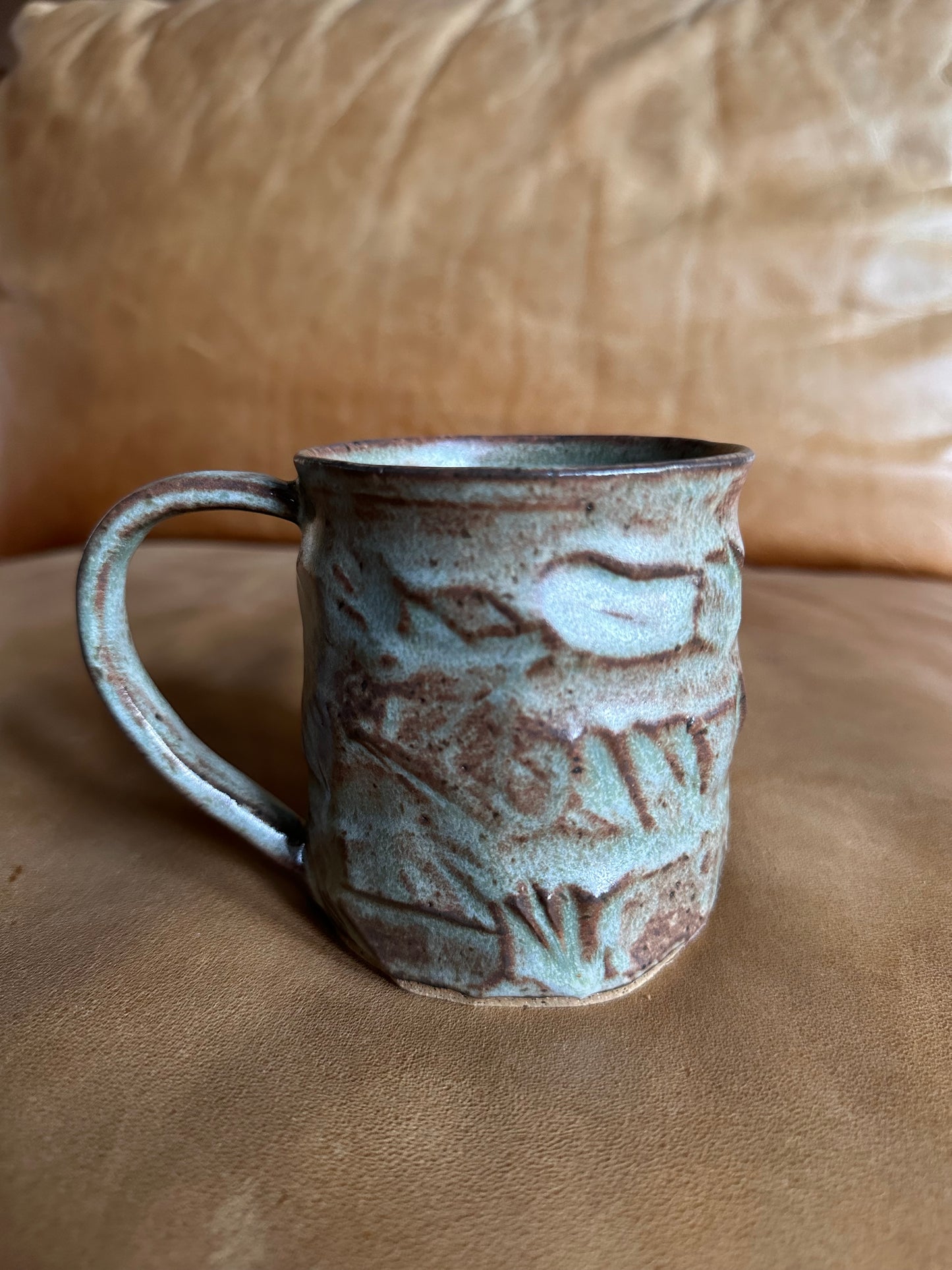 Faceted mug