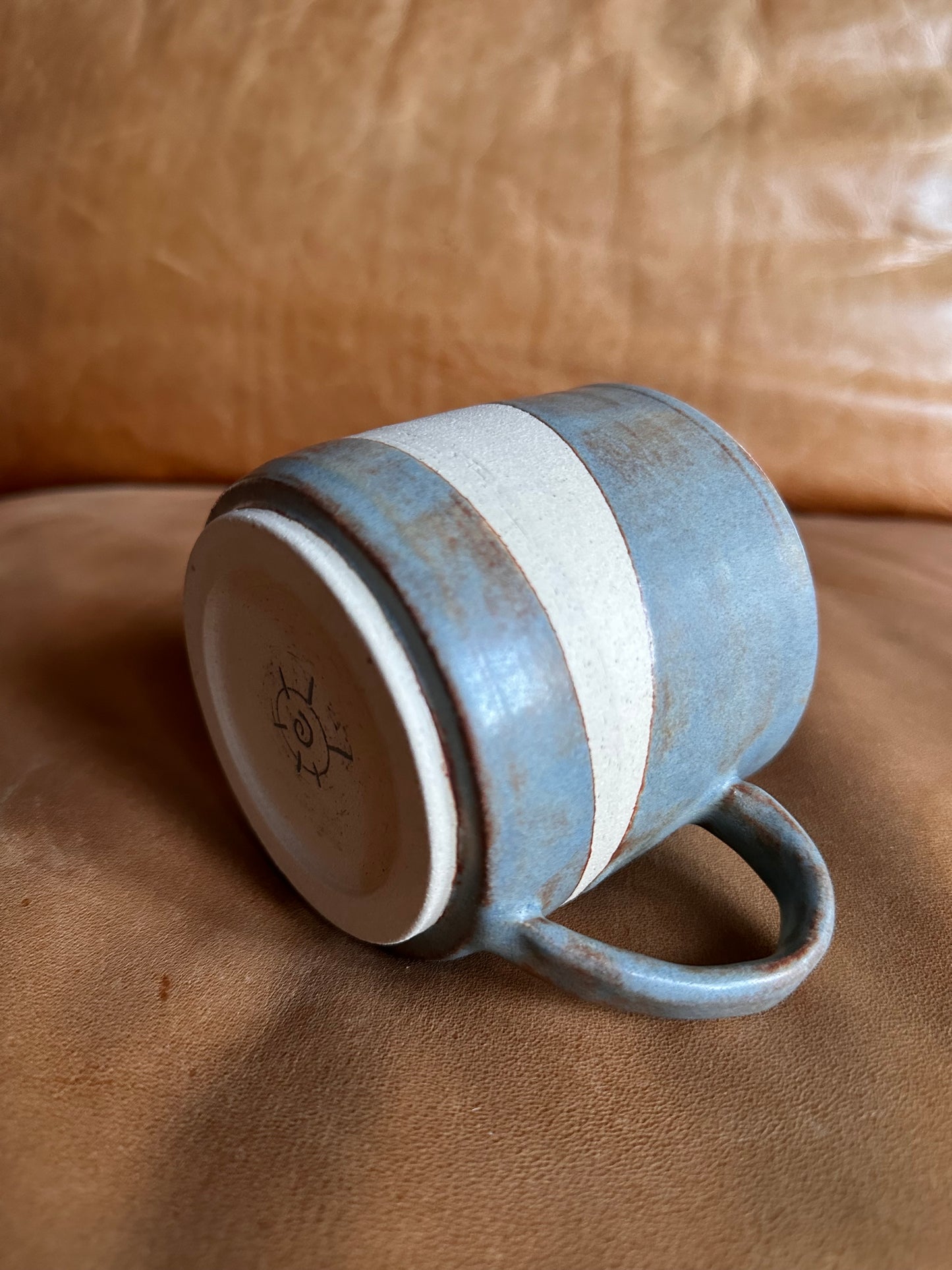 Wraparound stripe mug